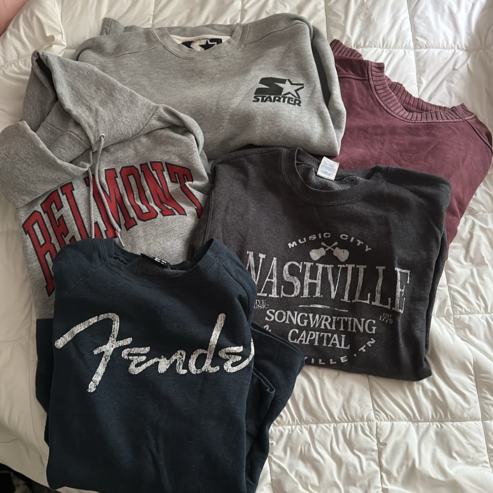 Bundle Fender licensed crew w/belmont - starter -aerie men’s M or women’s large